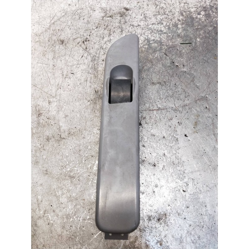 Recambio de mando elevalunas delantero derecho para mitsubishi canter 4.05  chasis 75 cabina individual (comfort) referencia OEM