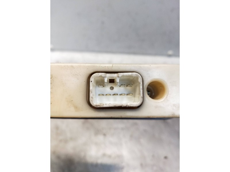 Recambio de mando elevalunas delantero derecho para mitsubishi canter 4.05  chasis 75 cabina individual (comfort) referencia OEM