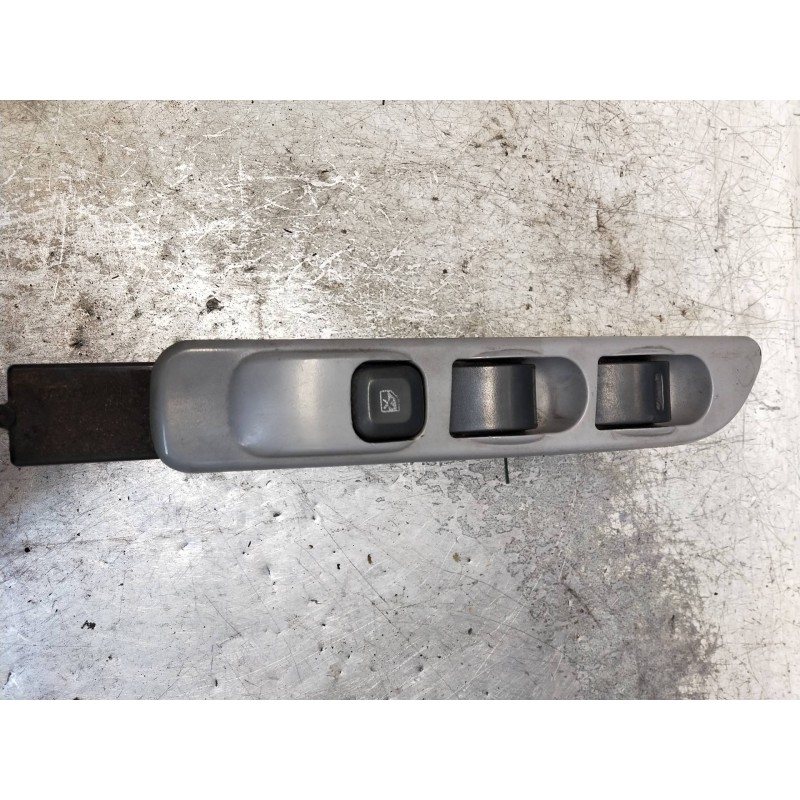 Recambio de mando elevalunas delantero izquierdo para mitsubishi canter 4.05  chasis 75 cabina individual (comfort) referencia O