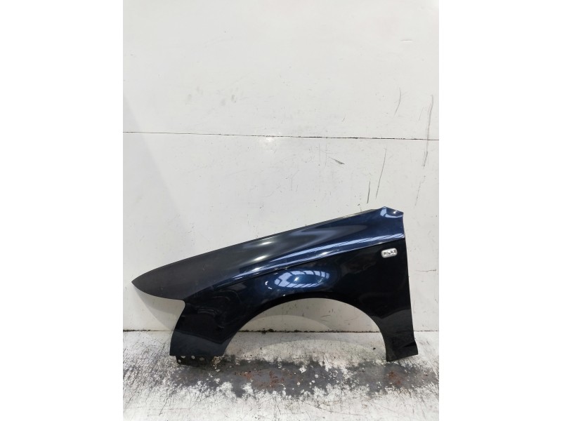 Recambio de aleta delantera izquierda para audi a6 avant (4f5) referencia OEM IAM   