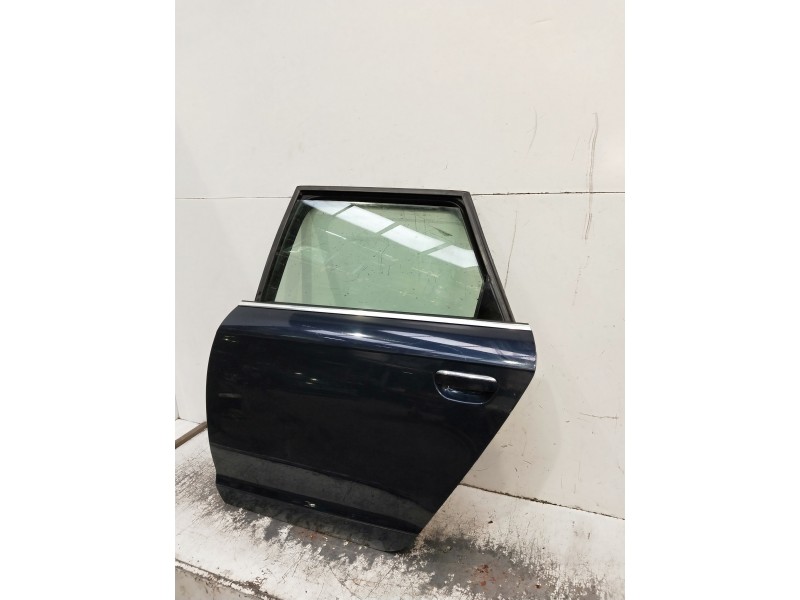 Recambio de puerta trasera izquierda para audi a6 avant (4f5) referencia OEM IAM   5P