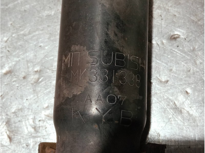 Recambio de amortiguador delantero derecho para mitsubishi canter 4.05  chasis 75 cabina individual (comfort) referencia OEM IAM