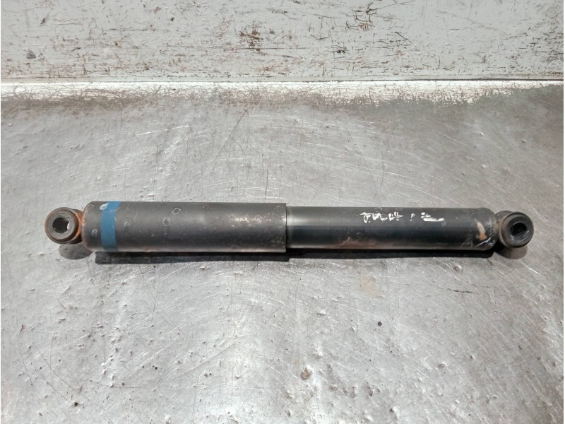 Recambio de amortiguador trasero izquierdo para mitsubishi canter 4.05  chasis 75 cabina individual (comfort) referencia OEM IAM