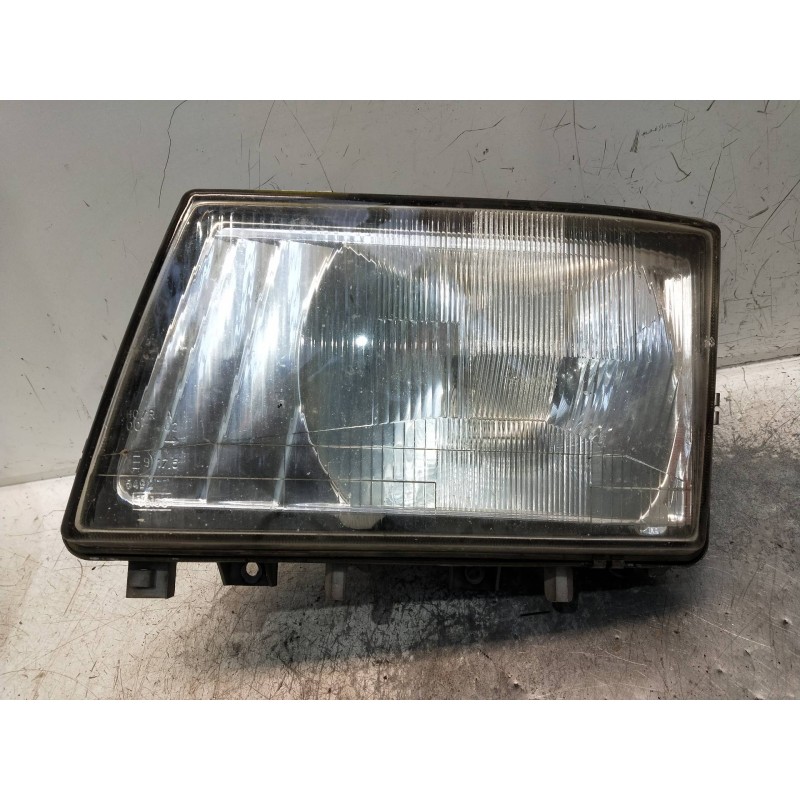 Recambio de faro izquierdo para mitsubishi canter 4.05  chasis 75 cabina individual (comfort) referencia OEM IAM 89311292  