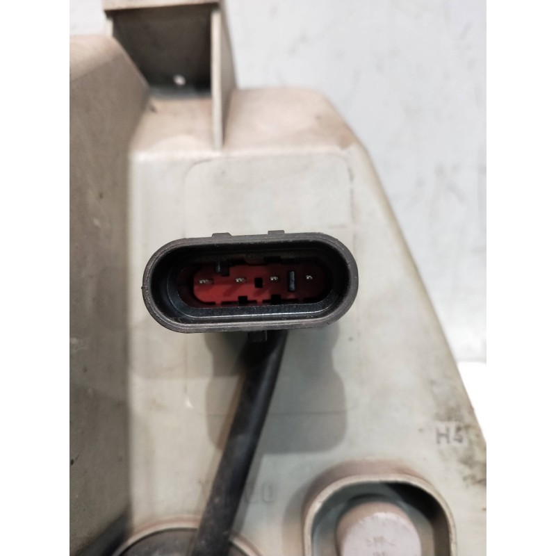 Recambio de faro izquierdo para mitsubishi canter 4.05  chasis 75 cabina individual (comfort) referencia OEM IAM 89311292  