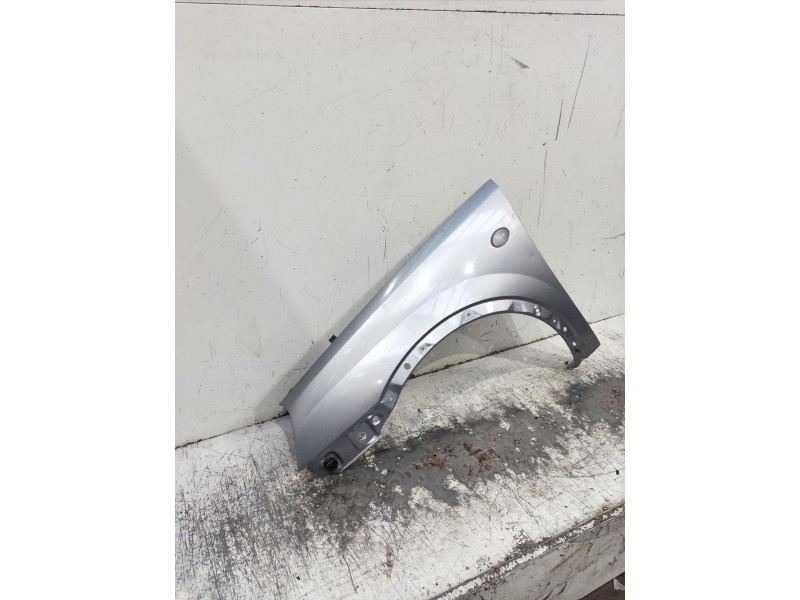 Recambio de aleta delantera izquierda para opel corsa c referencia OEM IAM   