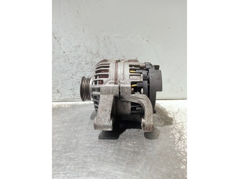 Recambio de alternador para opel corsa c referencia OEM IAM 24437119 0124225041 