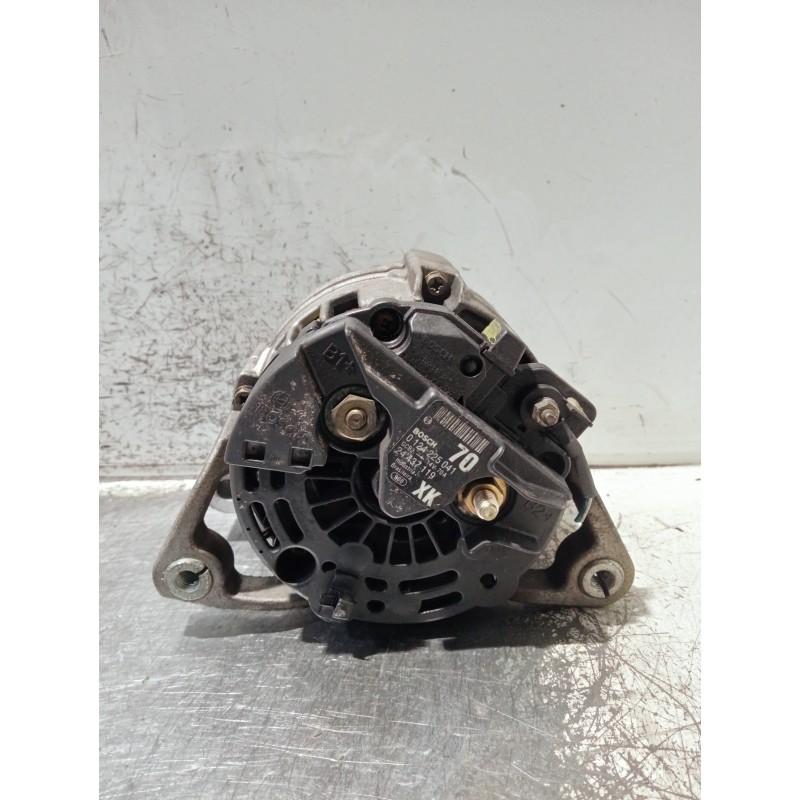 Recambio de alternador para opel corsa c referencia OEM IAM 24437119 0124225041 