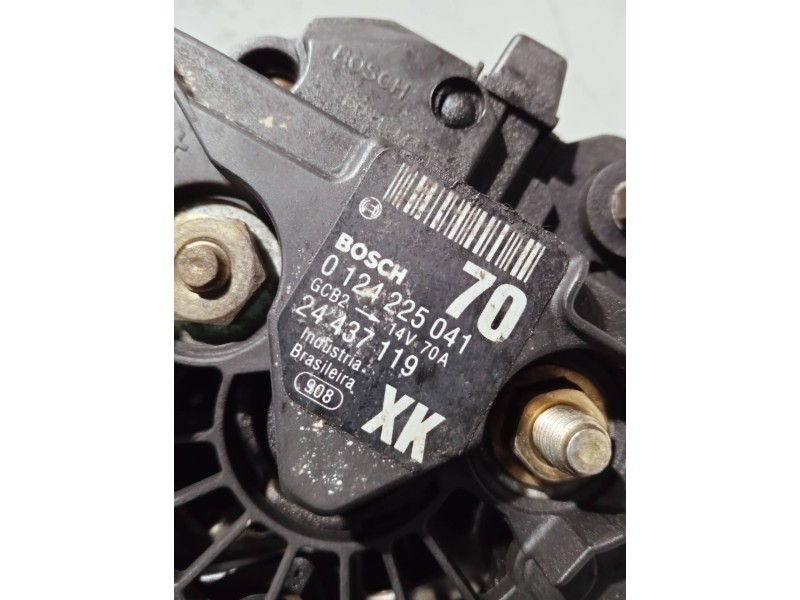 Recambio de alternador para opel corsa c referencia OEM IAM 24437119 0124225041 