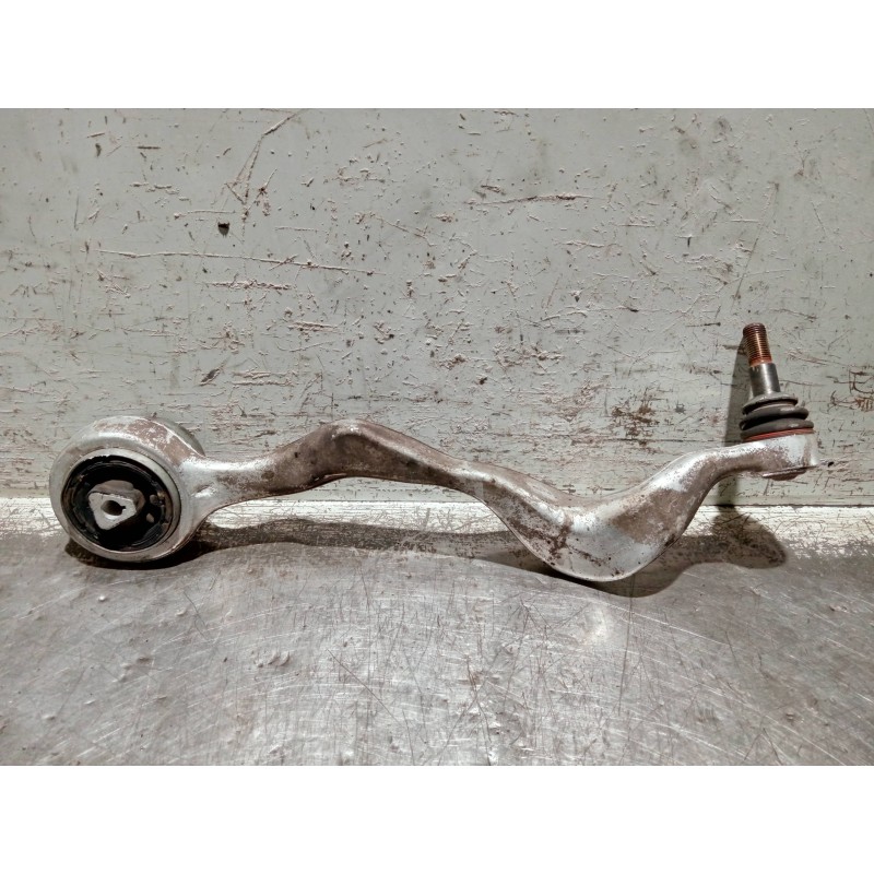 Recambio de brazo suspension inferior delantero izquierdo para bmw serie 3 berlina (e90) referencia OEM IAM 6765305  