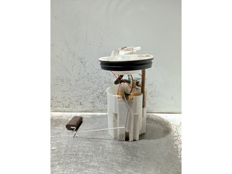 Recambio de bomba combustible para ford focus turn. referencia OEM IAM BV619H307JD 0580200065 