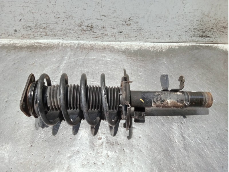 Recambio de amortiguador delantero derecho para ford focus turn. referencia OEM IAM BV6118045LAB E5632402 