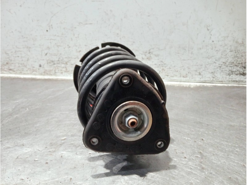 Recambio de amortiguador delantero derecho para ford focus turn. referencia OEM IAM BV6118045LAB E5632402 