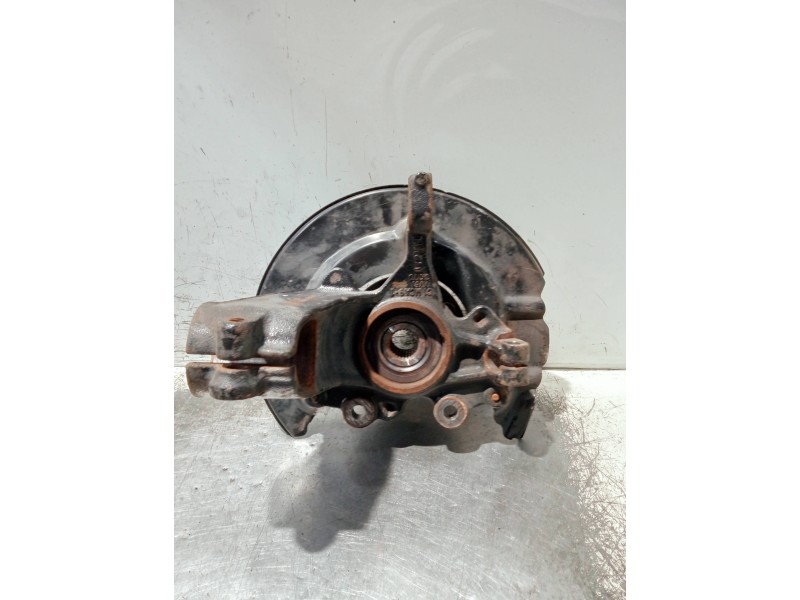 Recambio de mangueta delantera derecha para ford focus turn. referencia OEM IAM 3K170  