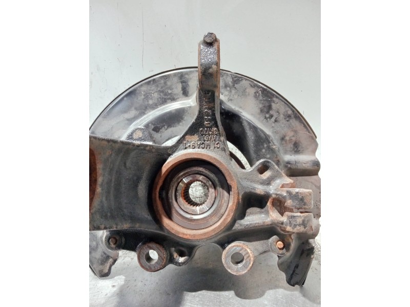 Recambio de mangueta delantera derecha para ford focus turn. referencia OEM IAM 3K170  