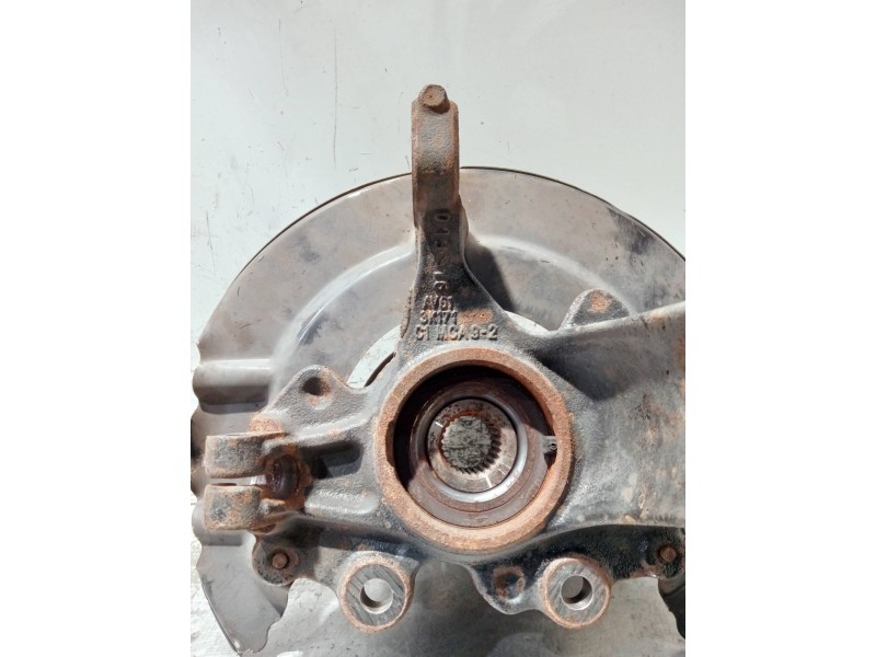 Recambio de mangueta delantera izquierda para ford focus turn. referencia OEM IAM 3K171  