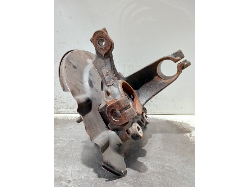 Recambio de mangueta delantera izquierda para ford focus turn. referencia OEM IAM 3K171  