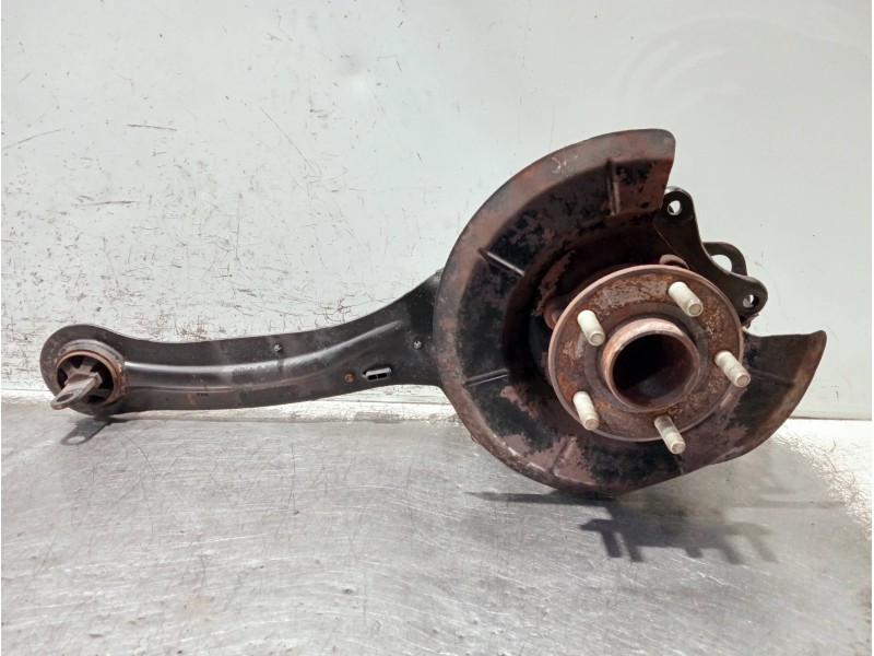 Recambio de mangueta trasera izquierda para ford focus turn. referencia OEM IAM   