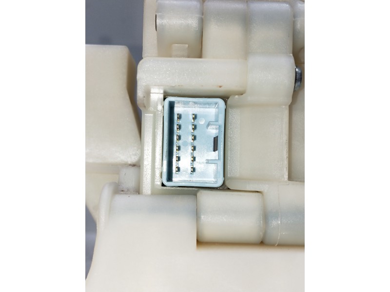 Recambio de palanca cambio para hyundai kona n os referencia OEM IAM 46700J9310  