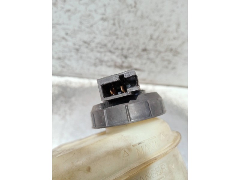 Recambio de bomba freno para renault 5 (b/c40) 1.2 referencia OEM IAM 7700720471  