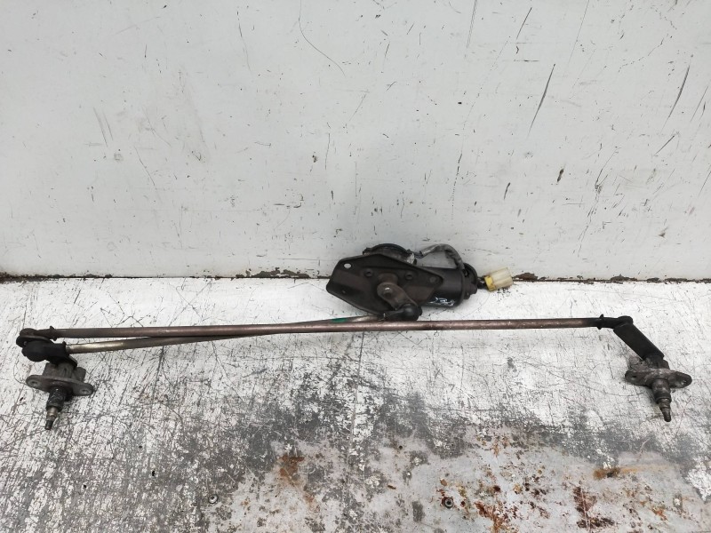 Recambio de motor limpia delantero para mitsubishi canter 4.05  chasis 75 cabina individual (comfort) referencia OEM IAM MK42663