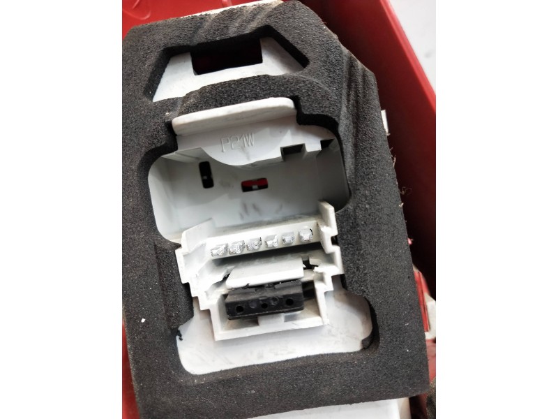 Recambio de piloto trasero derecho para renault clio ii fase ii (b/cb0) referencia OEM IAM   