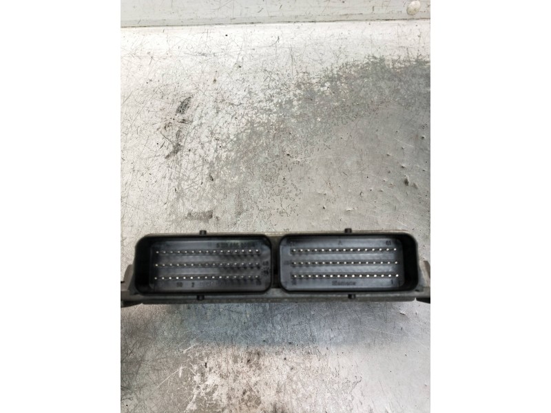 Recambio de centralita motor uce para renault clio ii fase ii (b/cb0) referencia OEM IAM 8200326395 8200326387 S110140201A