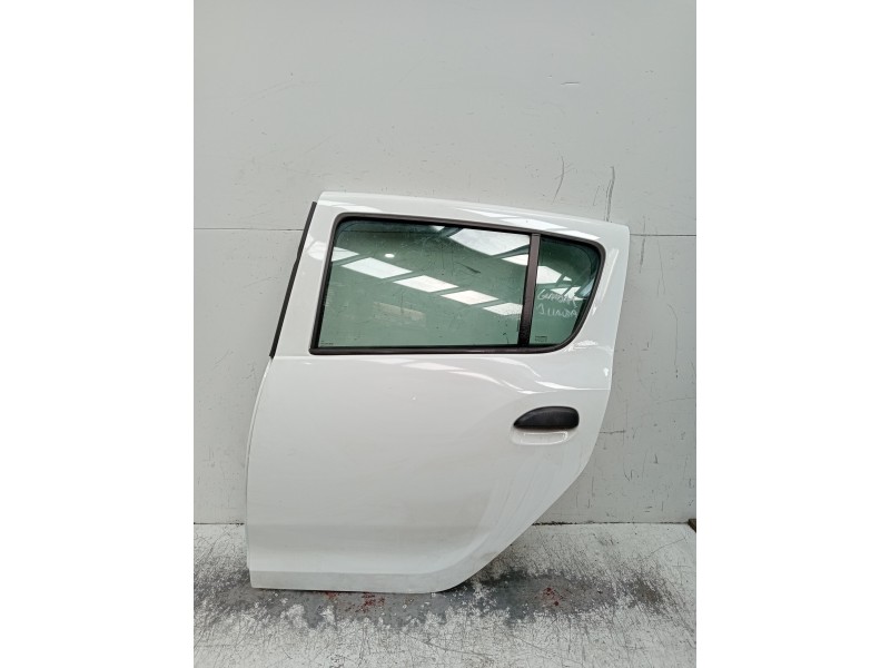 Recambio de puerta trasera izquierda para dacia sandero referencia OEM IAM   5P