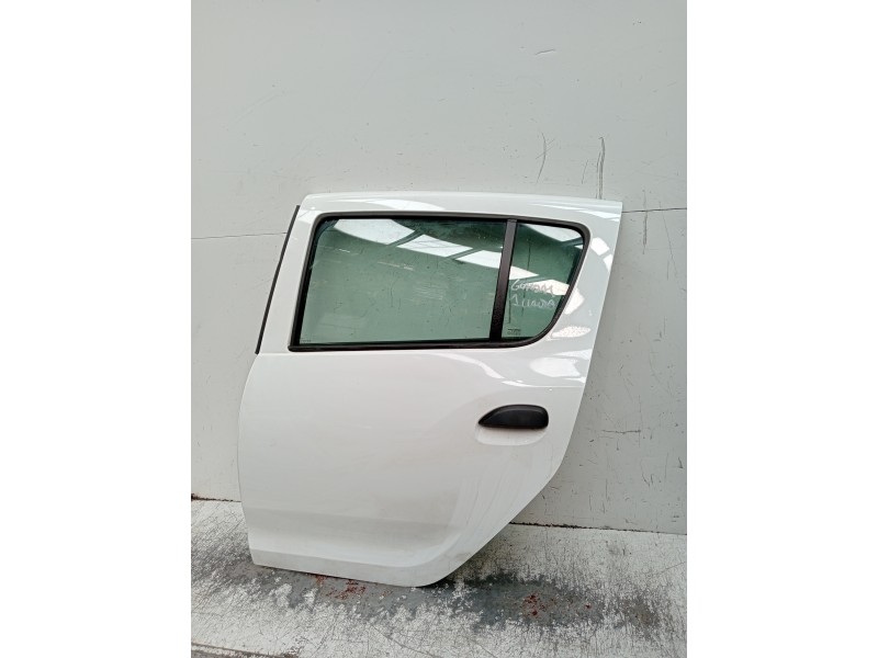 Recambio de puerta trasera izquierda para dacia sandero referencia OEM IAM   5P