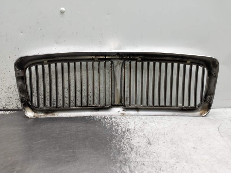 Recambio de rejilla delantera para jaguar xj6/12 referencia OEM IAM   