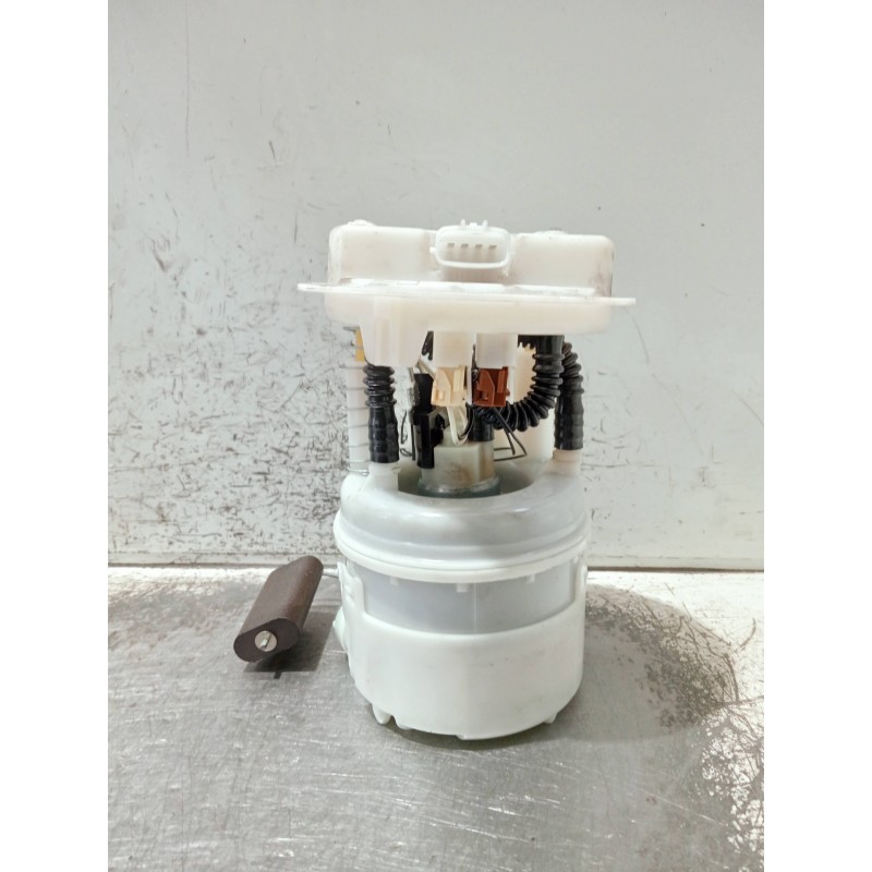 Recambio de bomba combustible para dacia sandero referencia OEM IAM 172022377R 09746529900 