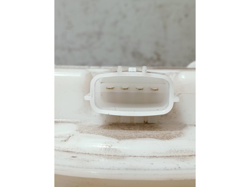 Recambio de bomba combustible para dacia sandero referencia OEM IAM 172022377R 09746529900 