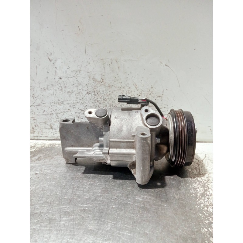 Recambio de compresor aire acondicionado para dacia sandero referencia OEM IAM 926000287R T22318BA 