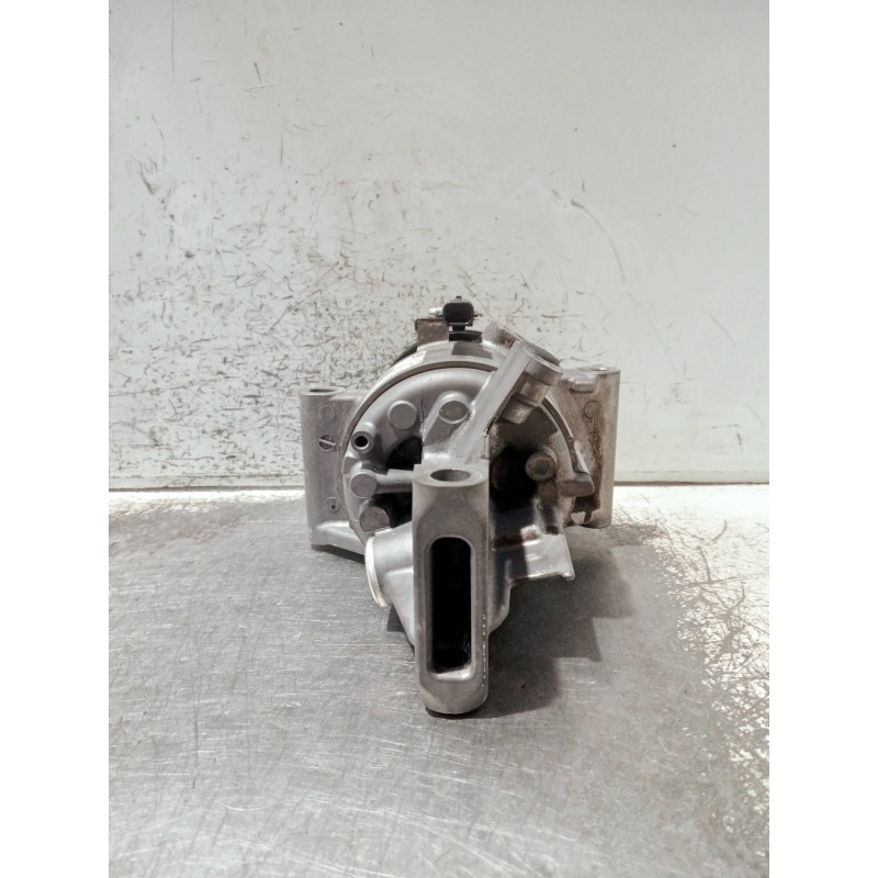 Recambio de compresor aire acondicionado para dacia sandero referencia OEM IAM 926000287R T22318BA 