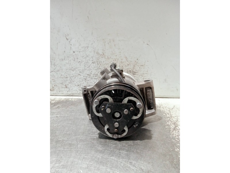 Recambio de compresor aire acondicionado para dacia sandero referencia OEM IAM 926000287R T22318BA 