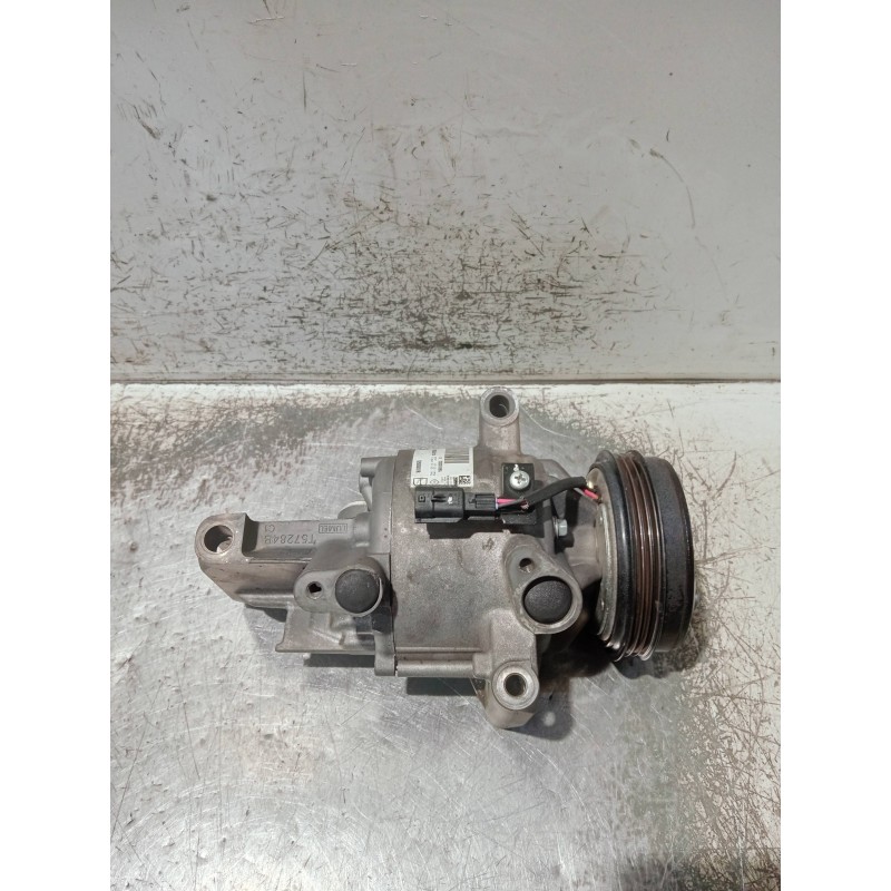 Recambio de compresor aire acondicionado para dacia sandero referencia OEM IAM 926000287R T22318BA 