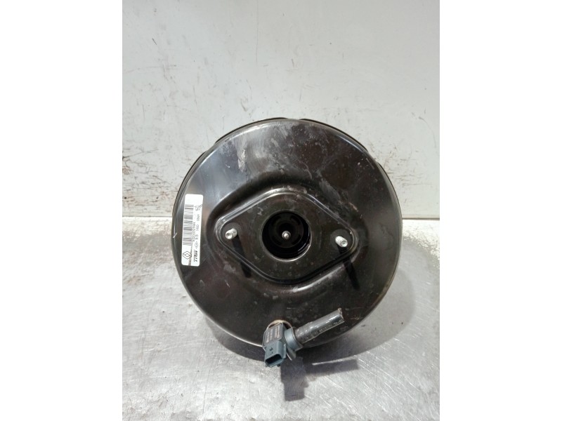 Recambio de servofreno para dacia sandero referencia OEM IAM 472103298R  