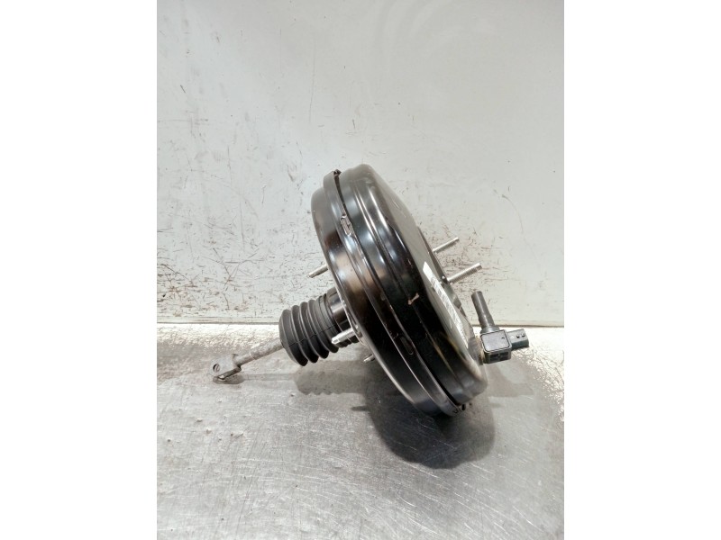 Recambio de servofreno para dacia sandero referencia OEM IAM 472103298R  