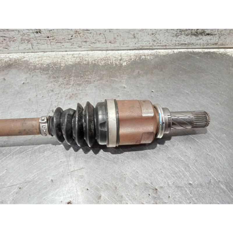 Recambio de transmision delantera derecha para dacia sandero referencia OEM IAM 391009206R  