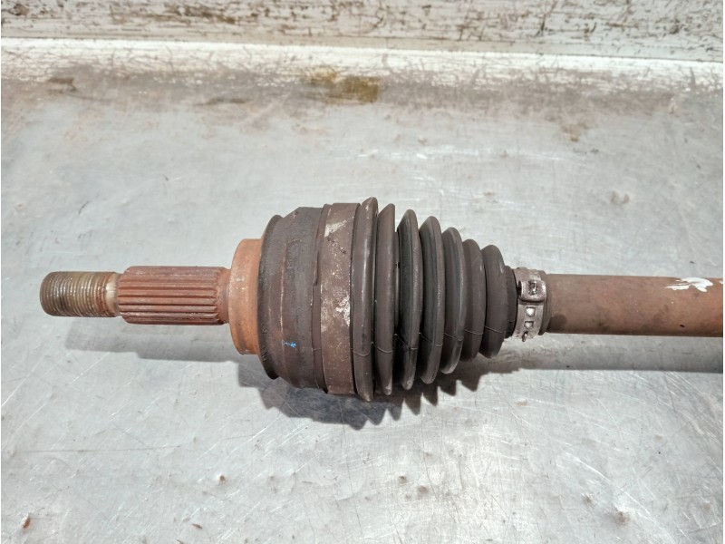 Recambio de transmision delantera derecha para dacia sandero referencia OEM IAM 391009206R  