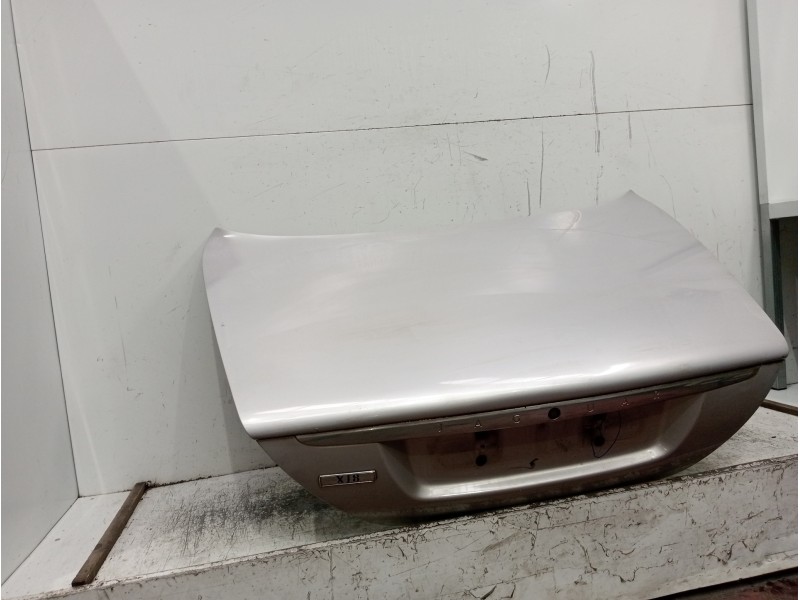 Recambio de tapa maletero para jaguar xj referencia OEM IAM   
