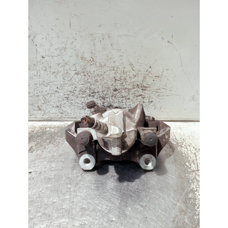 Recambio de pinza freno delantera izquierda para dacia sandero referencia OEM IAM 410001154R  