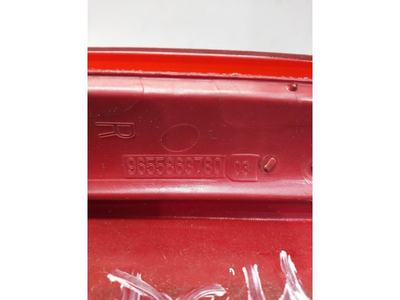 Recambio de piloto trasero derecho para citroen c4 berlina referencia OEM IAM 9655863780  