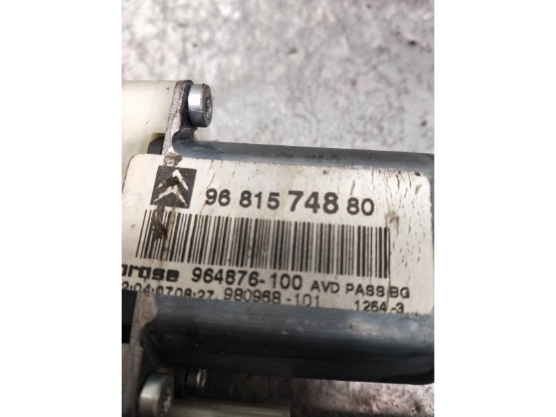Recambio de elevalunas delantero derecho para citroen c4 berlina referencia OEM IAM 9681574880  5P