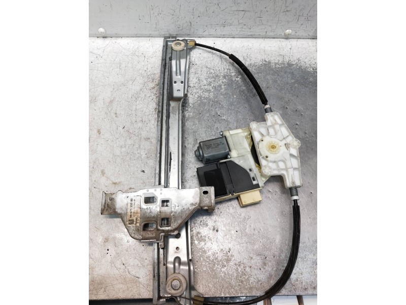 Recambio de elevalunas delantero derecho para citroen c4 berlina referencia OEM IAM 9681574880  5P