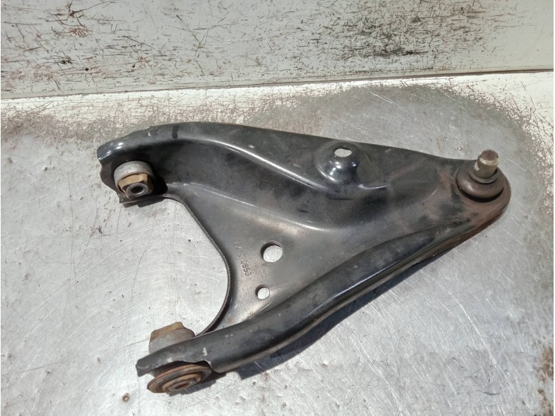 Recambio de brazo suspension inferior delantero izquierdo para dacia sandero referencia OEM IAM 545017081R  