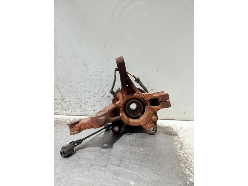 Recambio de mangueta delantera derecha para dacia sandero referencia OEM IAM   