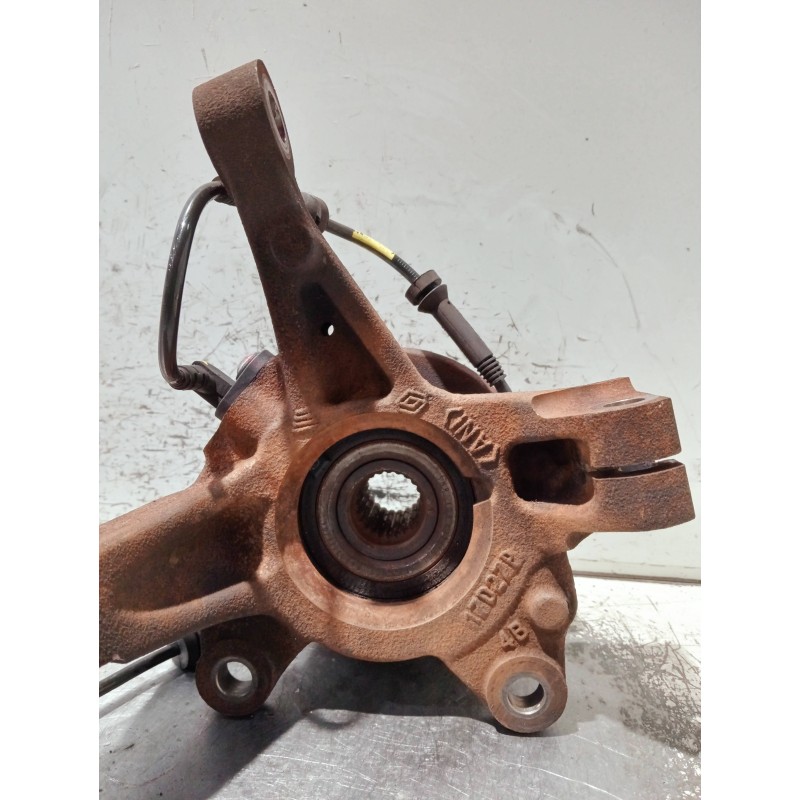 Recambio de mangueta delantera derecha para dacia sandero referencia OEM IAM   