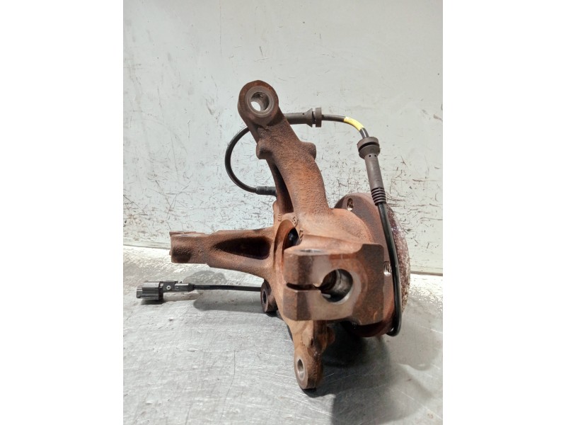 Recambio de mangueta delantera derecha para dacia sandero referencia OEM IAM   