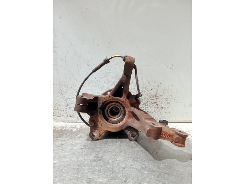 Recambio de mangueta delantera izquierda para dacia sandero referencia OEM IAM   